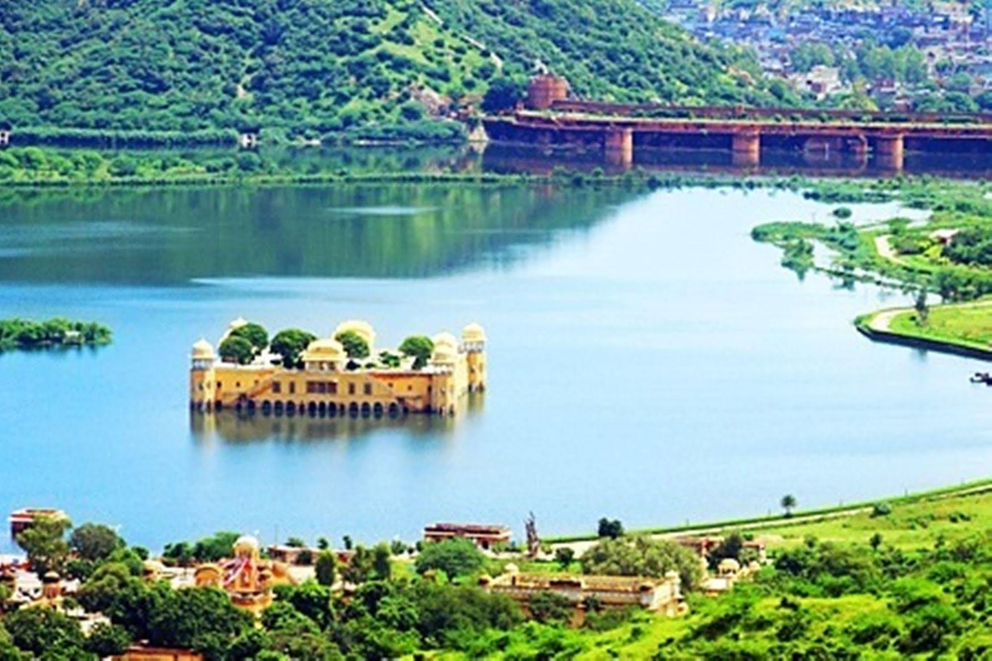 Royal Orchid Central Jaipur, Bani Park Exterior foto